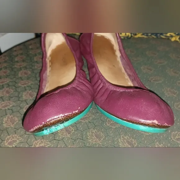 Tieks maroon ballet flats