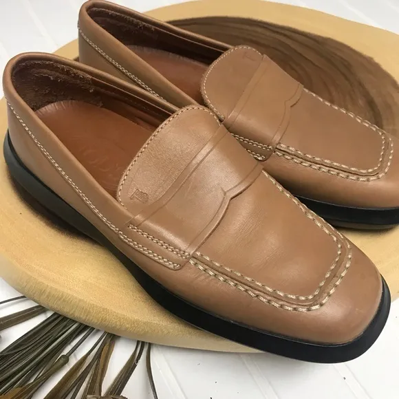 Tods Leather Driving Loafers