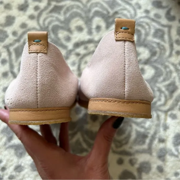 Tom’s baby pink ballet flats