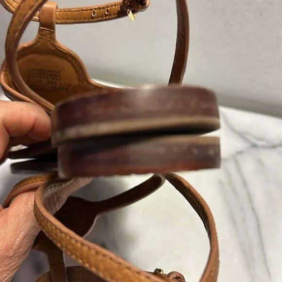 Tori Burch Leticia strappy sandals thongs women’s sz 6.5 gold logo