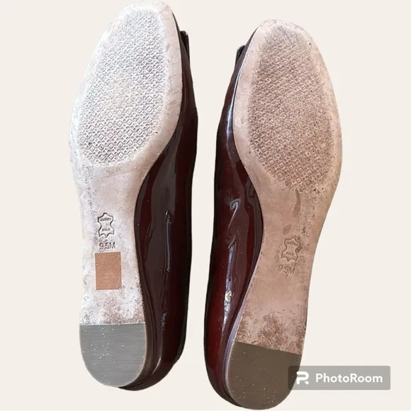TORY BURCH Burgundy Oxblood Patent Leather Ballet Flats Gold Logo Size 9