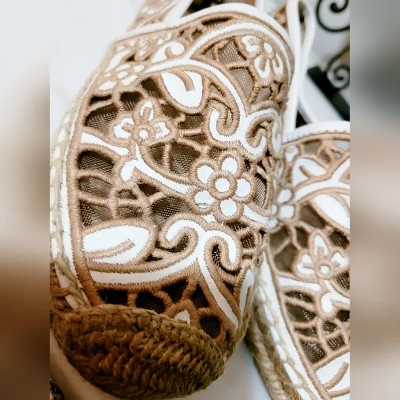 Tory Burch Lucia Embroidered Lace Espadrilles Shoes Tan/White US 9 New