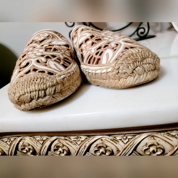 Tory Burch Lucia Embroidered Lace Espadrilles Shoes Tan/White US 9 New