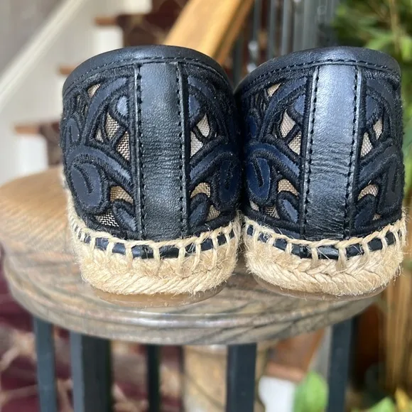 Tory Burch Lucia Lace Espadrilles 7.5. Navy excellent condition.