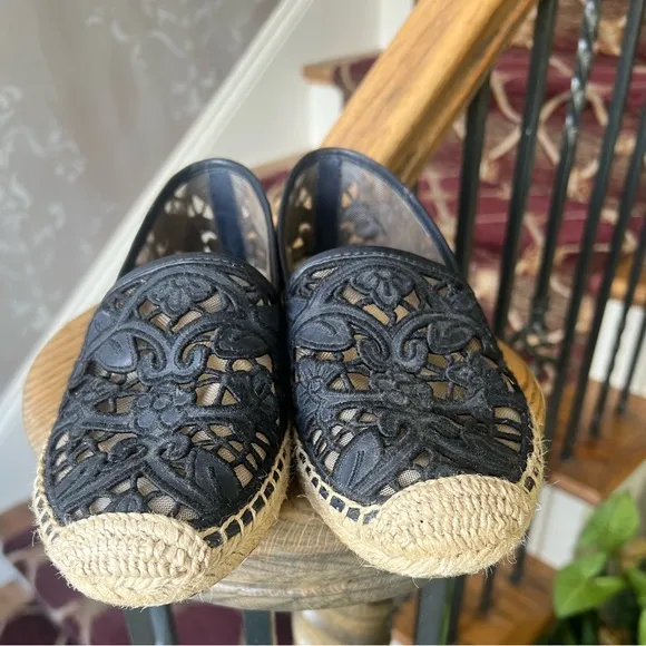 Tory Burch Lucia Lace Espadrilles 7.5. Navy excellent condition.