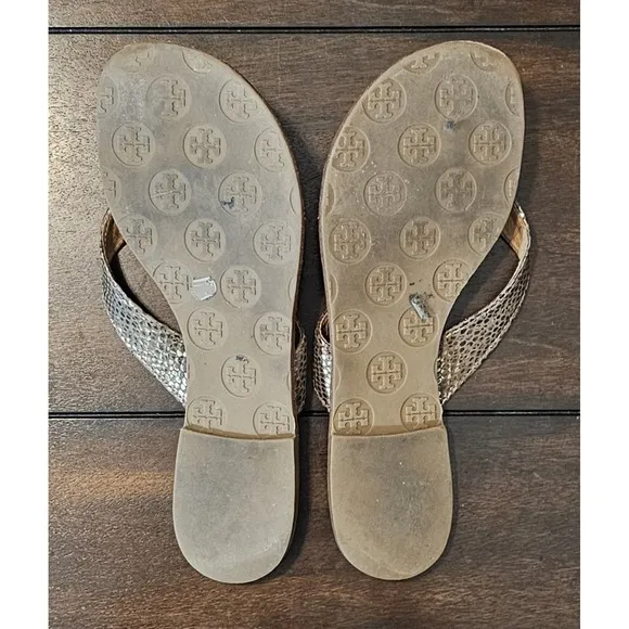 Tory Burch Thora Plated Snake Leather Gold Thong Flat Sandals Women's Sz 7