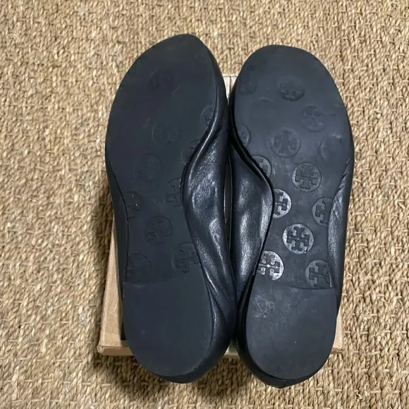 Tory Burch Women's Black Flats Size 5.5