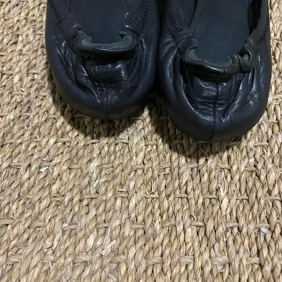 Tory Burch Women's Black Flats Size 5.5