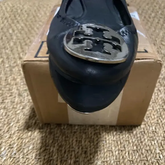 Tory Burch Women's Black Flats Size 5.5