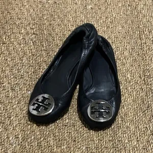 Tory Burch Women's Black Flats Size 5.5