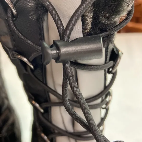 Totes Adventure Gear Snow Boots Thermolite in Black NWT Size 6