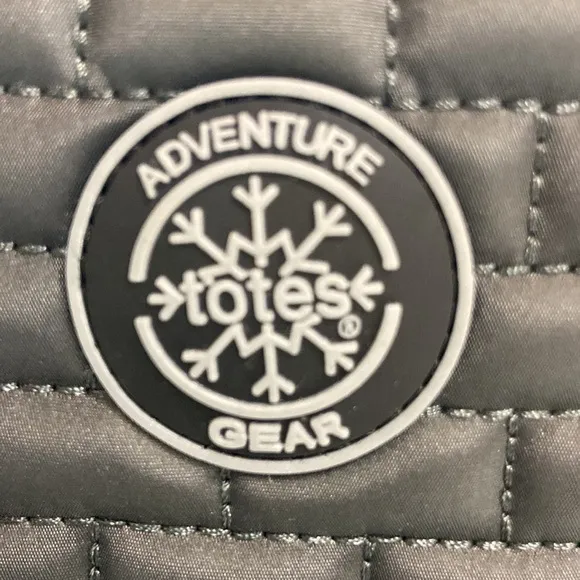 Totes Adventure Gear Snow Boots Thermolite in Black NWT Size 6