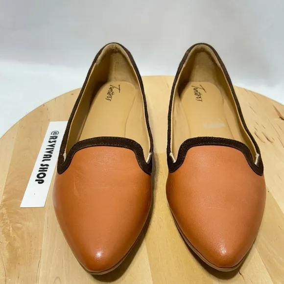 Trotters Womens Brown Leather Hannah Flats NWOB - Size 9.5