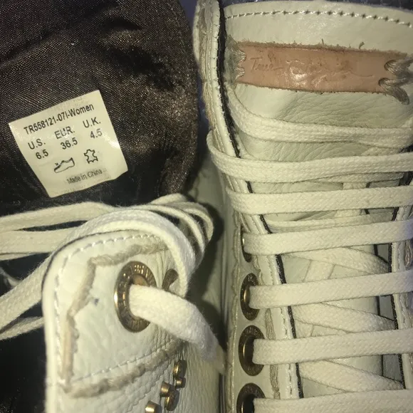 True Religion With Gold Stids Sneakers High Top