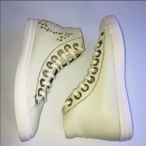 True Religion With Gold Stids Sneakers High Top