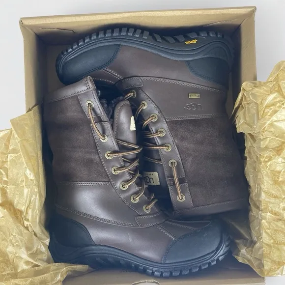UGG Adirondack II 5446 Womens Obsidian Leather Mid Calf Snow Boots - Size 6