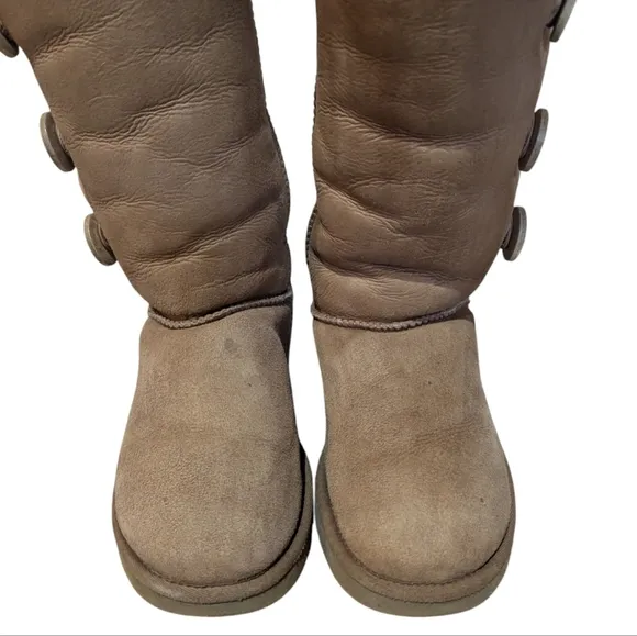 UGG Australia Bailey Button Triplet II Tall Boots 6 Chestnut Super Soft