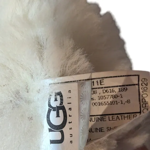 UGG Australia Bailey Button Triplet II Tall Boots 6 Chestnut Super Soft