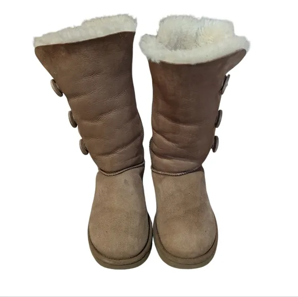 UGG Australia Bailey Button Triplet II Tall Boots 6 Chestnut Super Soft