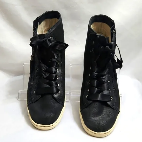 UGG Blaney Crystal Embellished High Top Leather Casual sneakers (w size 10)