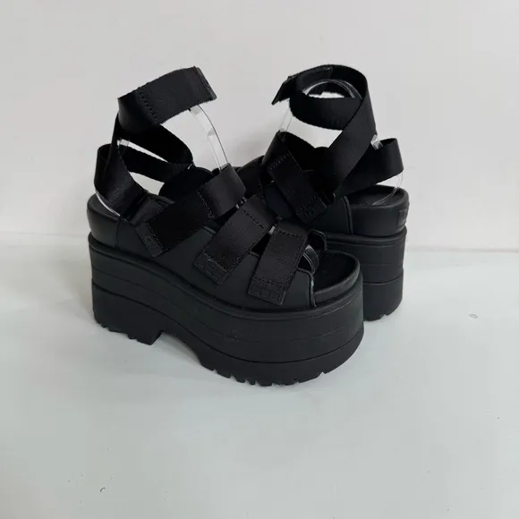 UGG GOLDENRISE BLACK STRAPPY PLATFORM SANDALS US 10