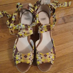UGG Luciana Wedge Espadrilles Sz 9.5