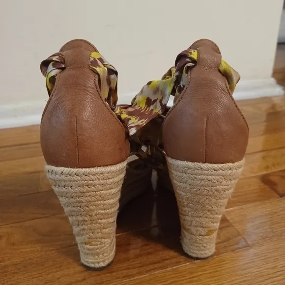 UGG Luciana Wedge Espadrilles Sz 9.5