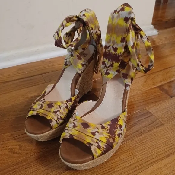UGG Luciana Wedge Espadrilles Sz 9.5