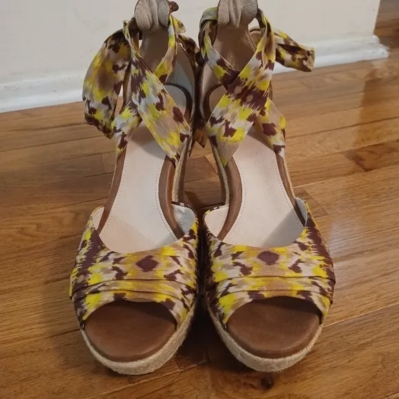 UGG Luciana Wedge Espadrilles Sz 9.5