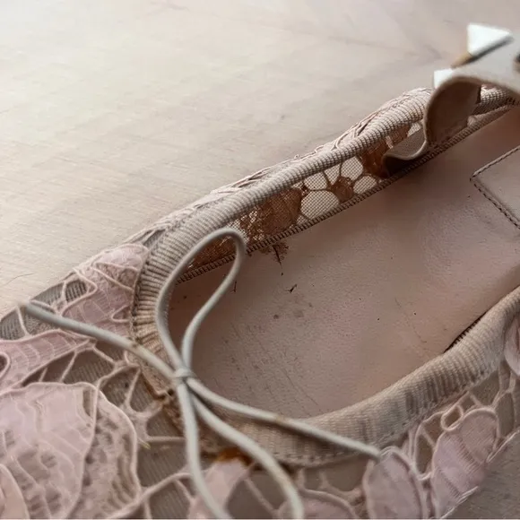 Valentino Garavani Lace Rockstud Ballet Flats Light Pink Lace Size 37.5 US 7.5