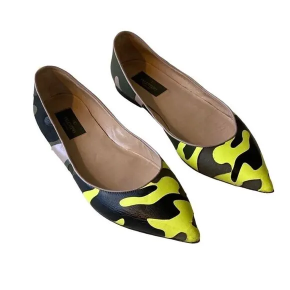 Valentino neon yellow camouflage camo pointed to rockstud flats, 38.5, 8.5