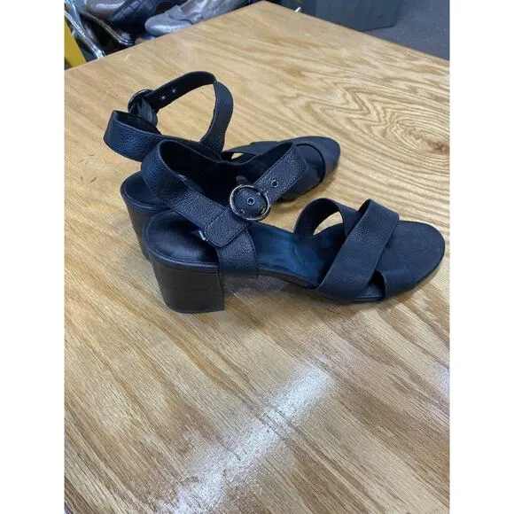 Vaneli Morel Slingback Sandals Women's 9.5N Black Leather Strappy Block HeelS63