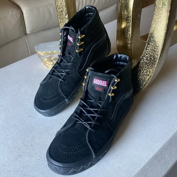 VANS MARVEL SUEDE BLACK PANTHER Edition BLACK Sneakers Size 8 Men 9.5 Wo…