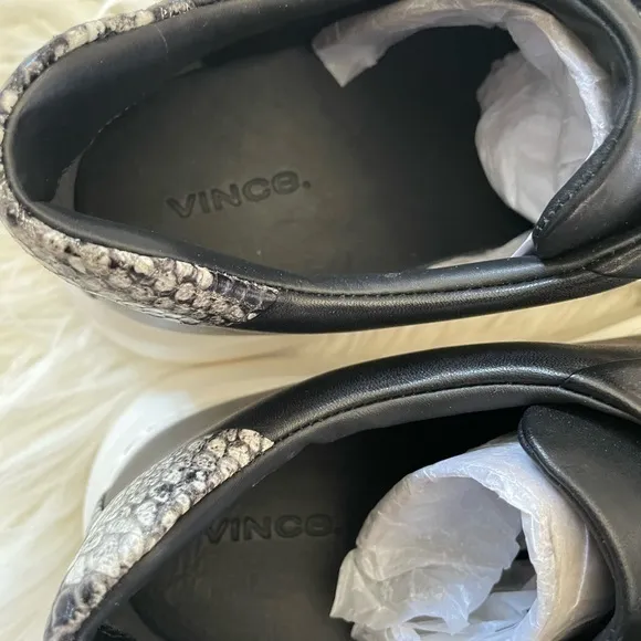 Vince black leather snake detail‎ sneakers size 8.5