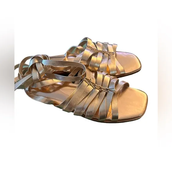 Vince Camuto Metallic Gold Flat Strappy Ankle Wrap Square Toe Sandals, size 10