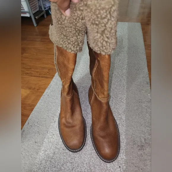 Vintage Naturalizer Leather Caramel Brown Distressed Fleece Cuffed mid Calf boot