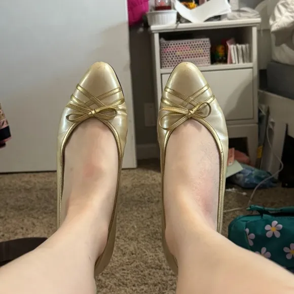 Vintage Salvatore Ferragamo Cream &amp; Gold Ballet Flats