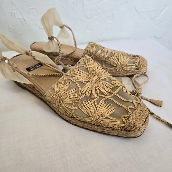 Vintage Stuart Weitzman Raffia Floral Espadrilles