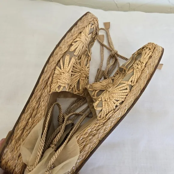 Vintage Stuart Weitzman Raffia Floral Espadrilles