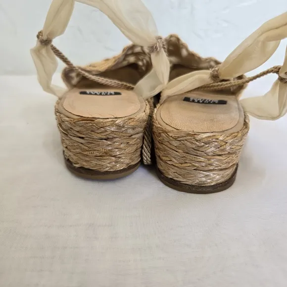 Vintage Stuart Weitzman Raffia Floral Espadrilles