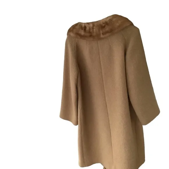 Vintage Women’s Brown Tan Beige Fur Collar Pea Coat