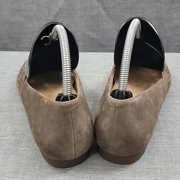 Vionic Gem Posey Taupe Perforated Suede Flats Pointed Toe sz 6.5