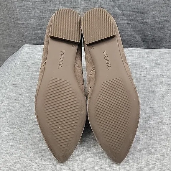 Vionic Gem Posey Taupe Perforated Suede Flats Pointed Toe sz 6.5
