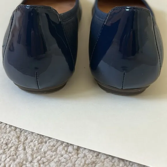 Vionic Minna Leather Ballet Flats
