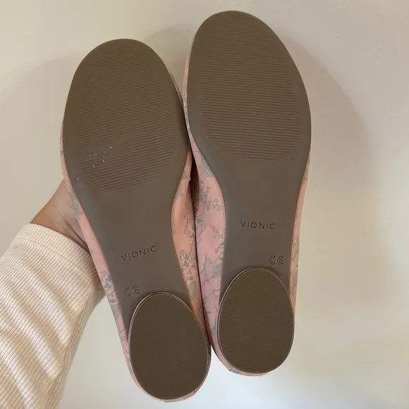 Vionic Womens Callisto Peach Blush Pink Botanical floral Leather Ballet Flats 8