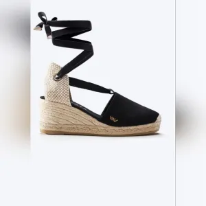 Viscata Barcelona Escala Canvas Espadrille Wedges. Size 39