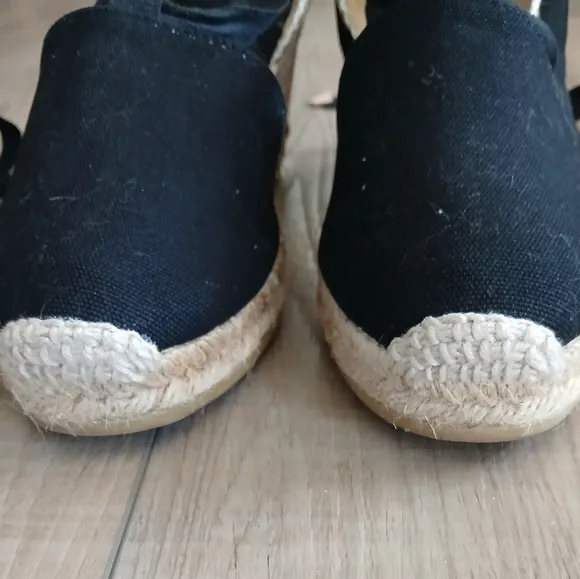 Viscata Barcelona Escala Canvas Espadrille Wedges. Size 39