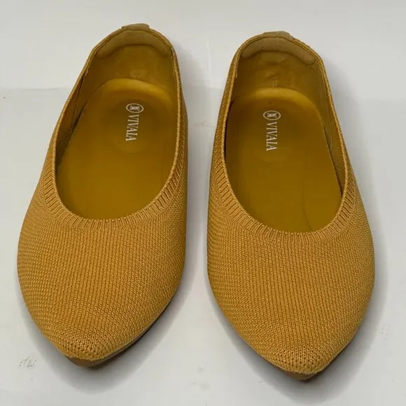 Vivaia | Aria Walker Lightweight Pointed-Ballet Flats in Ginger Yellow