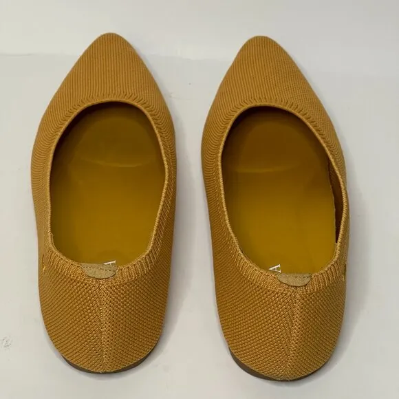Vivaia | Aria Walker Lightweight Pointed-Ballet Flats in Ginger Yellow