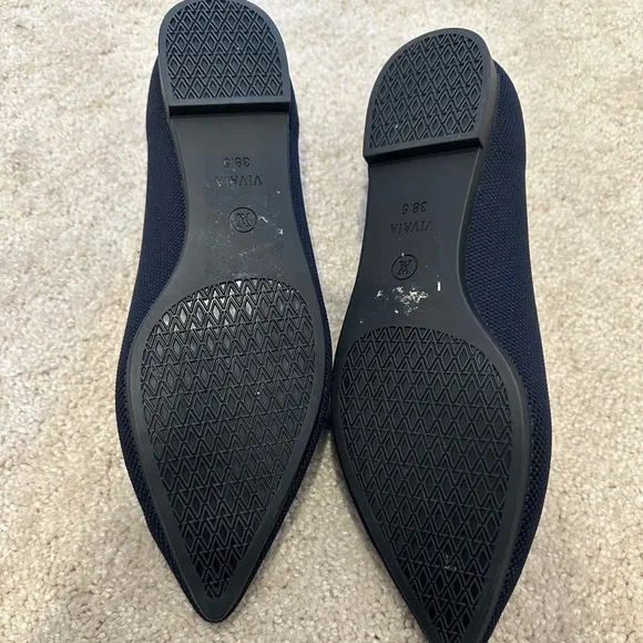 Vivaia Ena 2.0 Pointed-Toe Flats Navy blue size 38.5/7.5